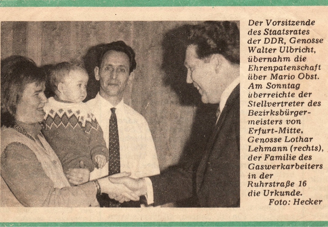 Zeitungsartikel über die Ehrenpatenschaft in Bezug auf Walter Ulbricht und Mario Obst